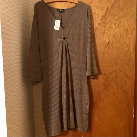 π«β¨ HOST PICK π«β¨ 2X Suzanne Betro Coffee Bell-Sleeve V-Neck Dress - Picture 7 of 9